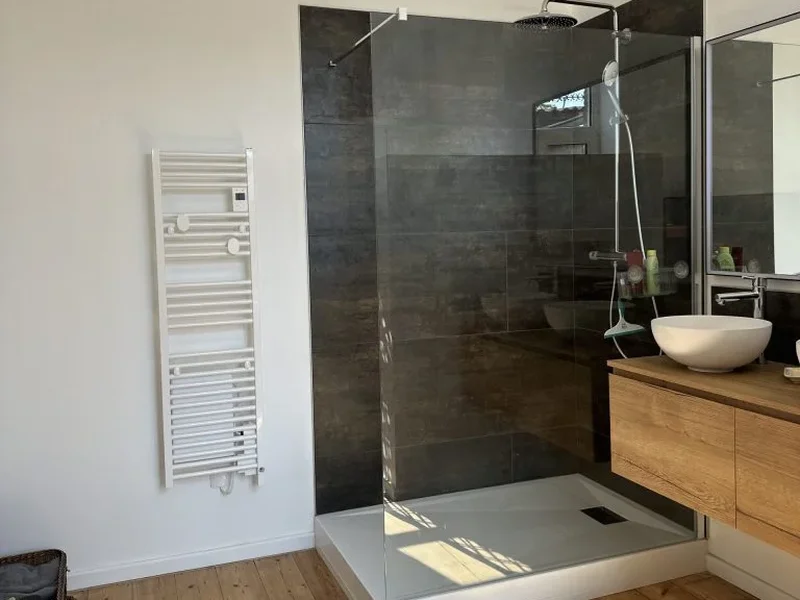 Création d'une salle de bain dans une chambre