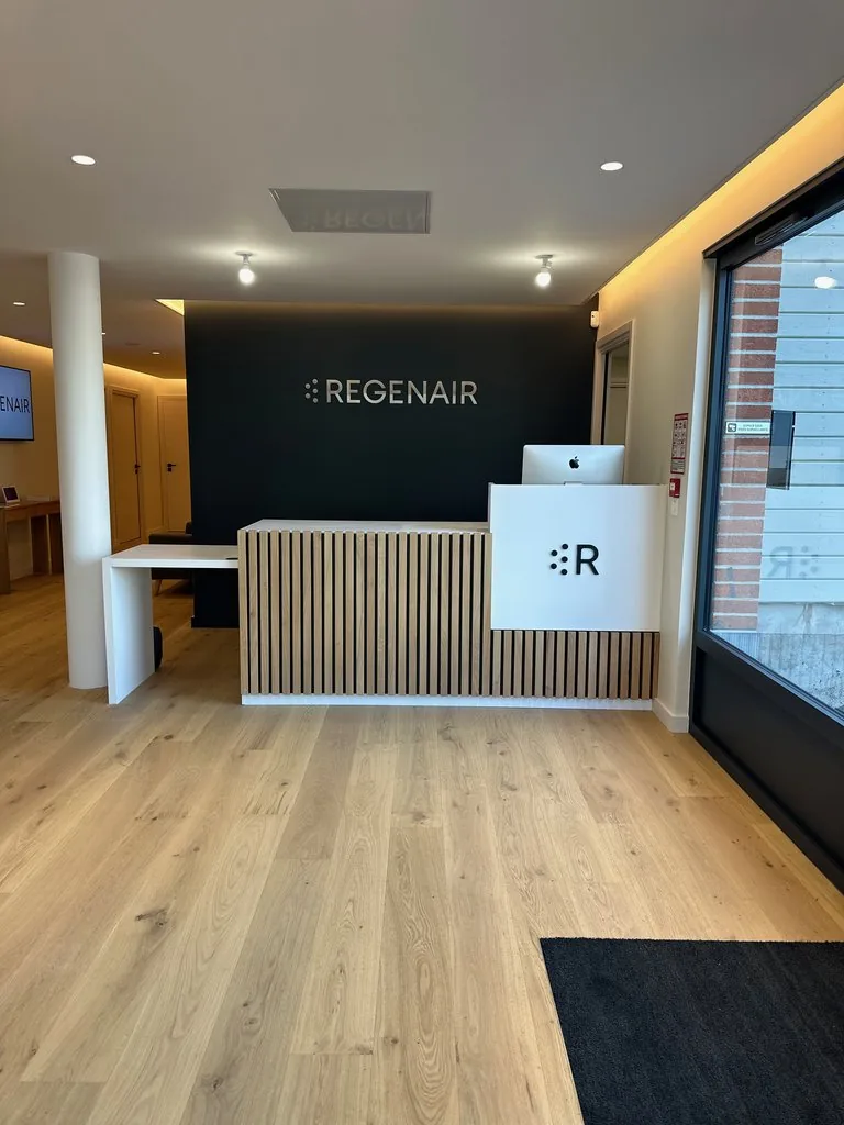 Centre d'esthétique Regenair à Marcq-en-Barœul - après, le comptoir d'accueil