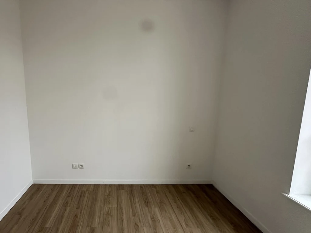 Rénovation d'un T2 dans le Vieux-Lille - avant, la chambre