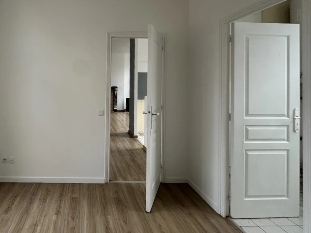 Rénovation d'un T2 dans le Vieux-Lille - avant, la chambre